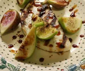 Halloumi and figs